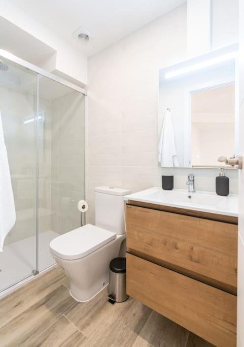 Amplio Apto A 300m De Retiro Appartement